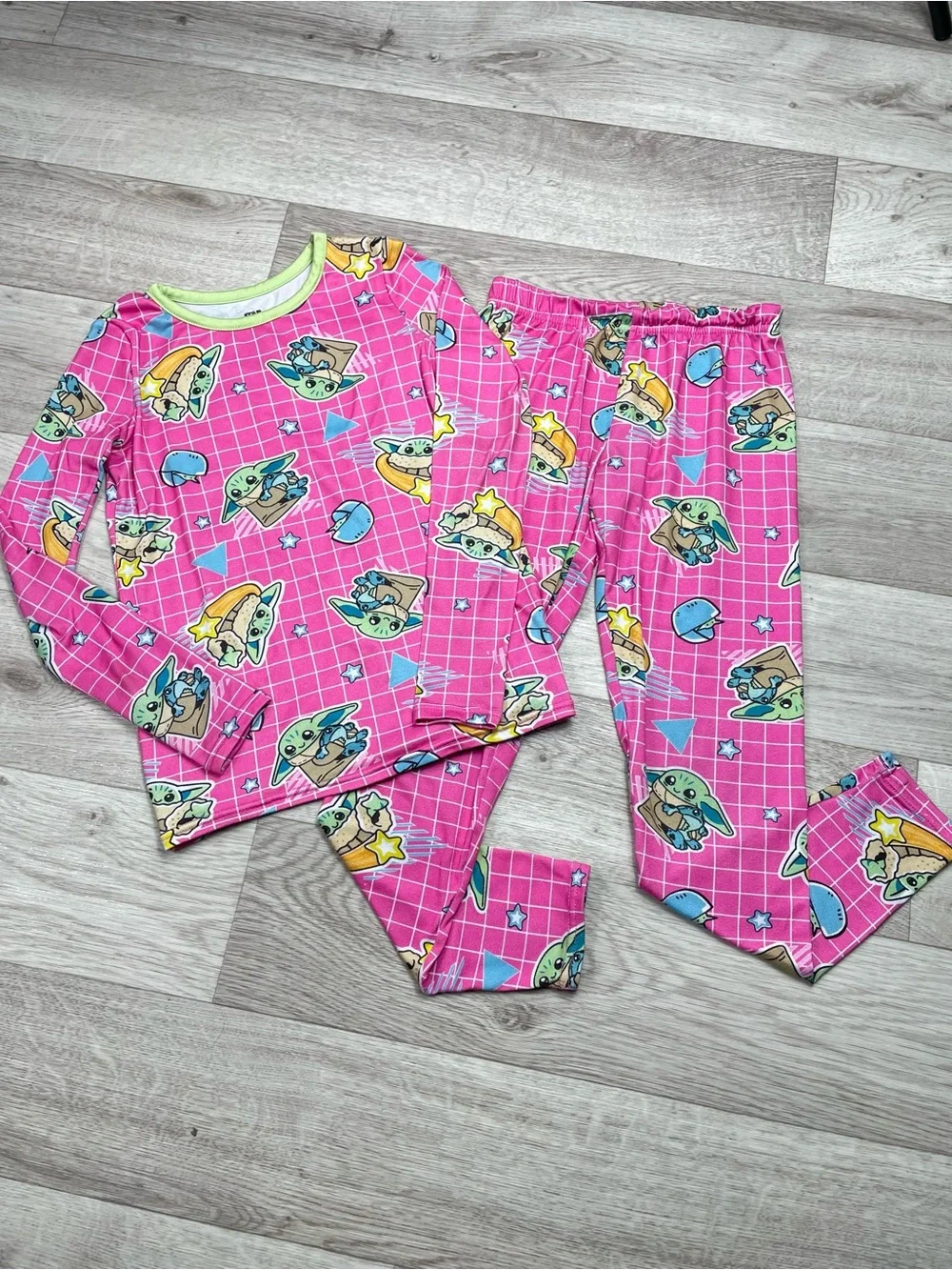 Star Wars Pink Baby Yoda Grogu Pajama Set Size Small 3-4 years